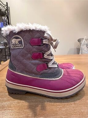 Sorel Women’s Snow Duck Boot Brown Pink Faux Fur Lined NL1932-014 US 7 EU 38.5